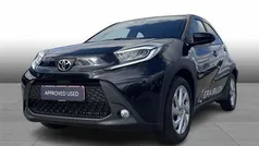 Sortmetal / night sky black Brugt 2024 Toyota Aygo Active Hatchback | 144.900 kr. (Fair pris)