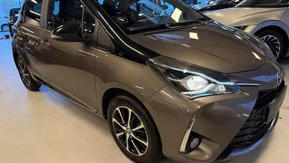 Gråmetal Brugt 2020 Toyota Yaris Premium Hatchback | 139.990 kr. (Fair pris)