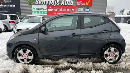 Brugt Toyota Aygo 69 HK (50 kW) 2016 Gråmetal Hatchback