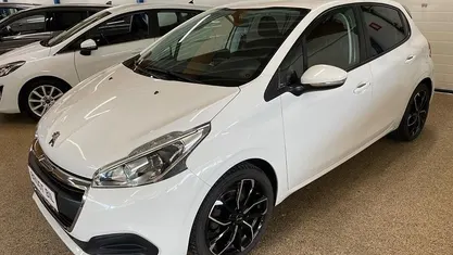 Brugt 2015 Peugeot 208 Active Hatchback | 42.000 kr. (God pris)