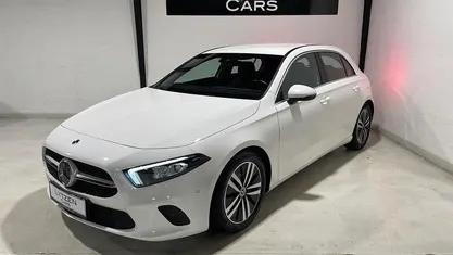 Hvid Brugt 2021 Mercedes A200 Hatchback | 249.800 kr. (Fair pris)