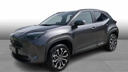 Brugt Toyota Yaris Cross Style 116 HK (85 kW) 2023 Ash grey SUV