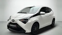 Hvid Brugt 2020 Toyota Aygo Hatchback | 99.980 kr. (Fair pris)