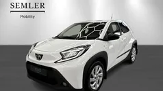 Hvid Brugt 2023 Toyota Aygo Active Hatchback | 144.900 kr. (Fair pris)