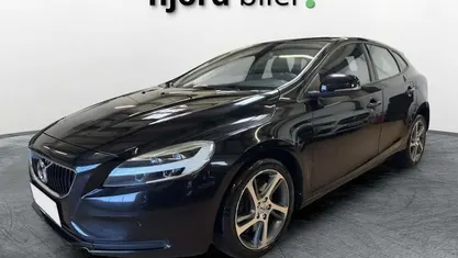 Brugt 2017 Volvo V40 Momentum Stationcar | 119.400 kr. (Super pris)