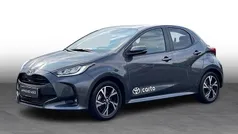 1g3 ash grey Ny 2025 Toyota Yaris Hybrid Style Hatchback | 268.900 kr. (Fair pris)
