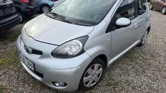 Sølvmetal Brugt 2010 Toyota Aygo Hatchback | 17.990 kr. (Fair pris)