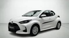 Hvid Brugt 2021 Toyota Yaris Hybrid H1 Hatchback | 159.980 kr. (Super pris)