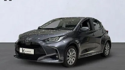 Koksmetal Brugt 2023 Toyota Yaris Active Hatchback | 189.900 kr. (Fair pris)