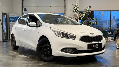 Hvid Brugt 2012 Kia Ceed Active Hatchback | 32.799 kr. (Fair pris)