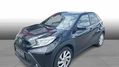 209 night sky black Brugt 2024 Toyota Aygo Active Hatchback | 149.995 kr. (Fair pris)
