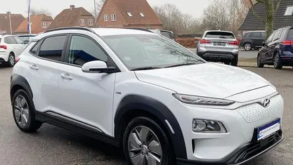 Hvid Brugt 2021 Hyundai Kona Advanced SUV | 129.900 kr. (Fair pris)