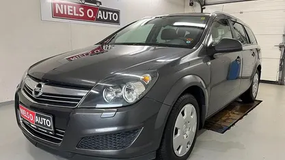 Brugt Opel Astra Classic 110 HK (80 kW) 2012 Koksmetal Stationcar