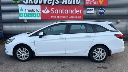 Hvid Brugt 2017 Opel Astra Enjoy Stationcar | 79.900 kr. (Fair pris)