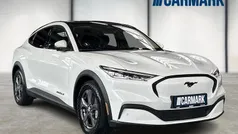 Hvid Brugt 2023 Ford Mustang Mach-E Extended Range SUV | 284.600 kr. (Fair pris)