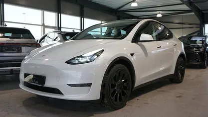 Hvidmetal Brugt 2022 Tesla Model Y Long Range AWD SUV | 239.900 kr. (God pris)