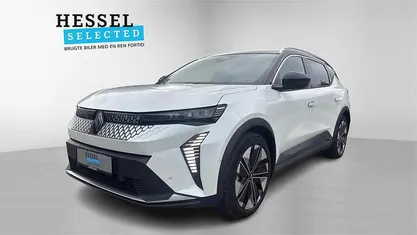 Brugt Renault Scénic Techno 161 kW (220 HK) 2025 Hvid nacré / sort tag MPV