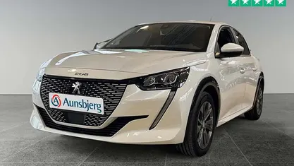 Brugt Peugeot e-208 Active 100 kW (136 HK) 2021 Perlemorshvid Hatchback