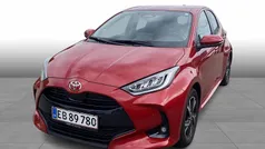 3u5 flame red Brugt 2024 Toyota Yaris Hybrid Style Hatchback | 239.900 kr. (Fair pris)