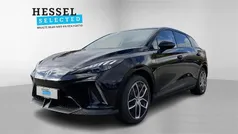 Sortmetal Ny 2025 MG MG4 EV Luxury Hatchback | 192.900 kr. (God pris)