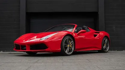 Brugt Ferrari 488 670 HK (492 kW) 2019 Rød Cabriolet