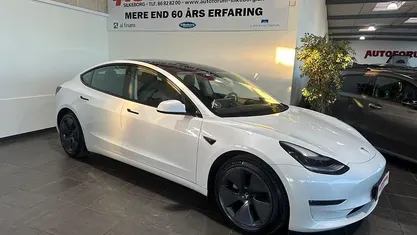 Hvidmetal Brugt 2020 Tesla Model 3 Long Range AWD Sedan | 209.900 kr. (Fair pris)