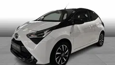 Pure white Brugt 2021 Toyota Aygo X-cite Hatchback | 94.900 kr. (Fair pris)