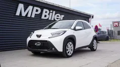 Hvid Brugt 2023 Toyota Aygo Pulse Hatchback | 134.900 kr. (Fair pris)