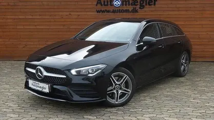 Sort Brugt 2021 Mercedes CLA250e Shooting Brake AMG line Stationcar | 310.000 kr.