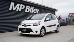 Hvid Brugt 2012 Toyota Aygo T2 Hatchback | 39.700 kr. (Fair pris)