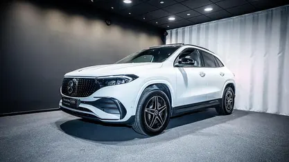 Farve: hvid Brugt 2025 Mercedes EQA250+ AMG SUV | 379.900 kr. (Fair pris)