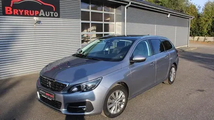 Gråmetal Brugt 2020 Peugeot 308 Selection Sky Hatchback | 124.990 kr. (Fair pris)