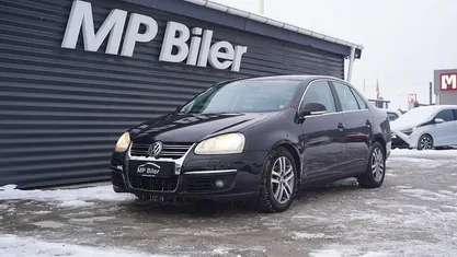 Sølvmetal Brugt 2008 VW Jetta Sportline Sedan | 24.900 kr.