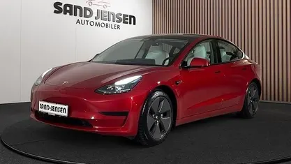 Rød Brugt 2021 Tesla Model 3 Standard Range Sedan | 189.900 kr. (God pris)