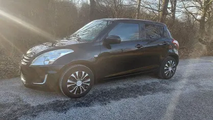 Farve: sortmetal Brugt 2014 Suzuki Swift Style Hatchback | 55.900 kr. (Fair pris)