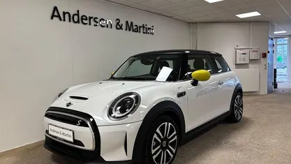 Brugt Mini Cooper 135 kW (184 HK) 2023 Nanuqwhite Hatchback