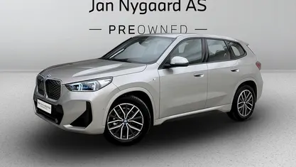 Sølvmetal Brugt 2025 BMW iX1 M Sport SUV | 344.000 kr. (God pris)