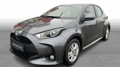 Ash grey Brugt 2023 Toyota Yaris Hybrid Active Hatchback | 149.995 kr.