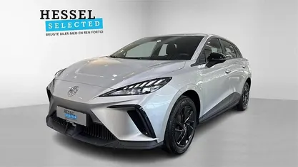 Brugt MG MG4 EV 125 kW (170 HK) 2023 Medal silver Hatchback