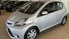 Sølvmetal Brugt 2012 Toyota Aygo T2 Hatchback | 22.500 kr. (Fair pris)