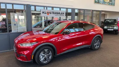 Rødmetal Brugt 2023 Ford Mustang Mach-E Standard Range SUV | 229.700 kr. (God pris)