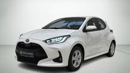 Brugt 2023 Toyota Yaris Hybrid Active Hatchback | 194.800 kr. (God pris)