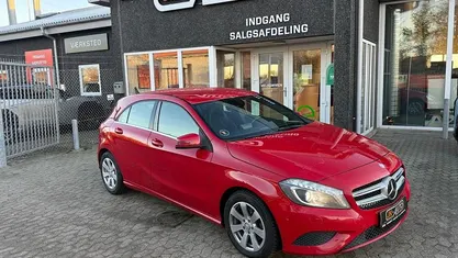 Rød Brugt 2014 Mercedes A200 Urban Hatchback | 89.800 kr. (Super pris)