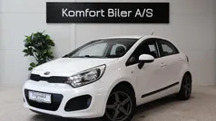 Hvid Brugt 2013 Kia Rio Active Hatchback | 24.900 kr. (Fair pris)
