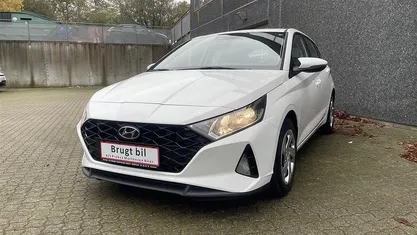 Brugt Hyundai i20 Comfort 100 HK (73 kW) 2023 Atlas white Hatchback