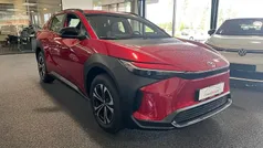 Rødmetal Ny 2025 Toyota bZ4X Comfort SUV | 279.900 kr. (Super pris)