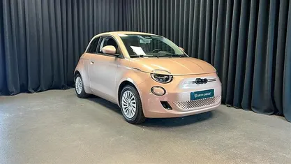 Rose gold Brugt 2023 Fiat 500e Icon Sedan | 149.900 kr.