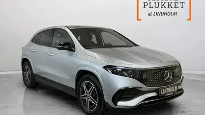 Sølvmetal Brugt 2025 Mercedes EQA250+ AMG line SUV | 339.900 kr. (Super pris)