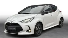 Pearl white/black Brugt 2022 Toyota Yaris Style Hatchback | 199.900 kr. (Fair pris)