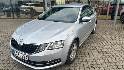 Sølvmetal Brugt 2019 Skoda Octavia Style Hatchback | 135.780 kr. (Super pris)